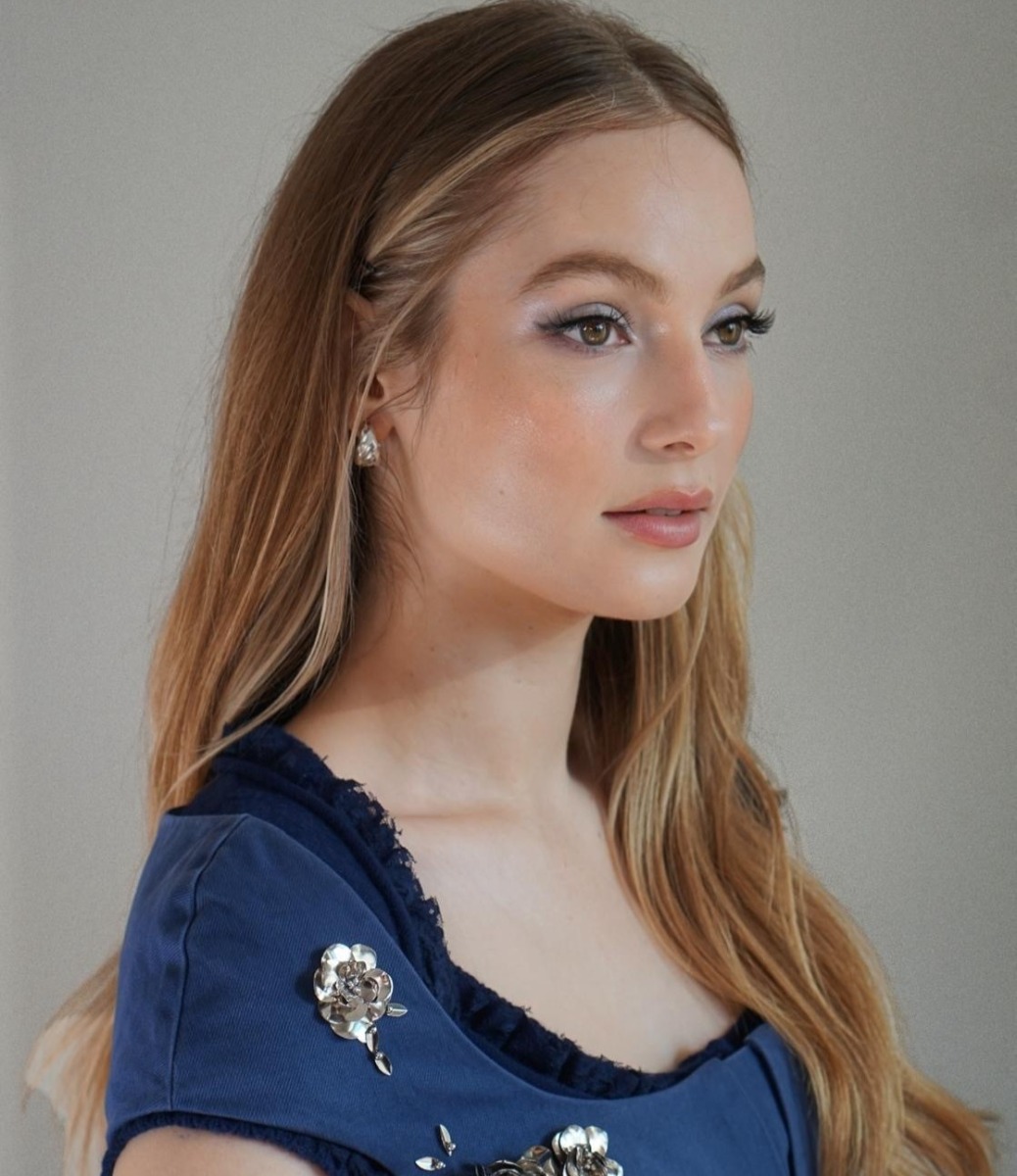 Josh_Knight_x_Philip_Kingsley_x_Hannah_Dodd_Brigerton_Press_Tour_2