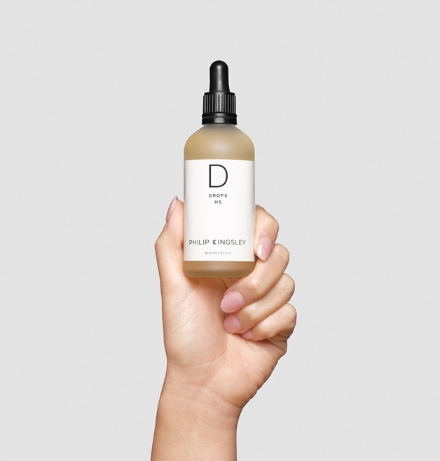 5570-PK_HAIRLOSS_CLINIC_DROPS-HAND_FEMALE_TEXTURE1_-_Copy
