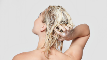 9 Shampoo & Hair Washing Myths